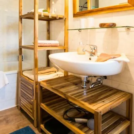 Wohlfuehloase Am Weissen Hirsch * ドレスデン